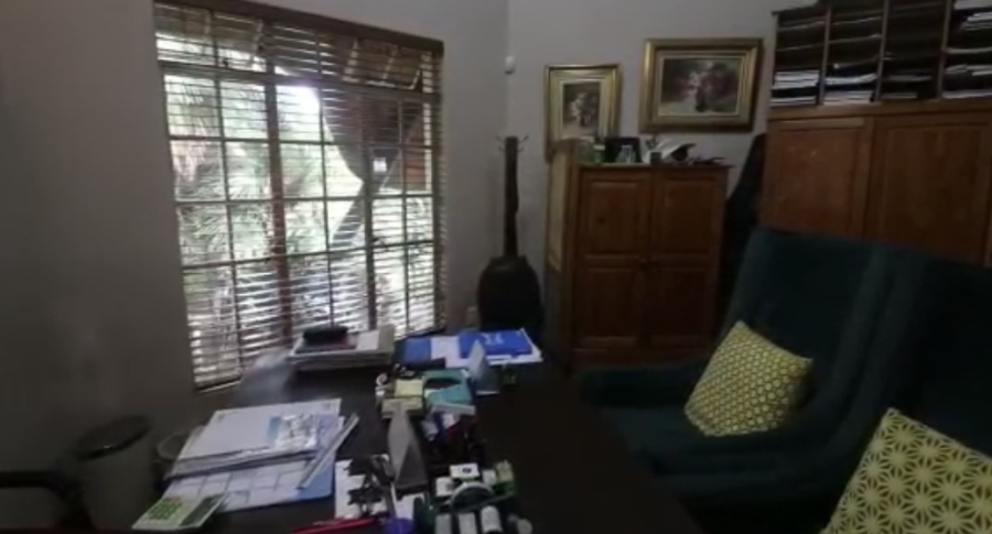 3 Bedroom Property for Sale in Flamwood North West